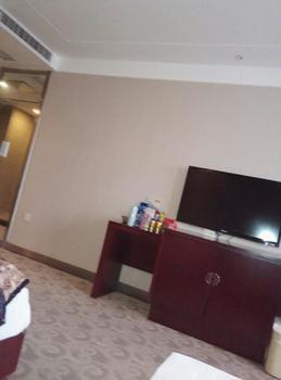 Provence Garden Hotel Wuhan Bagian luar foto